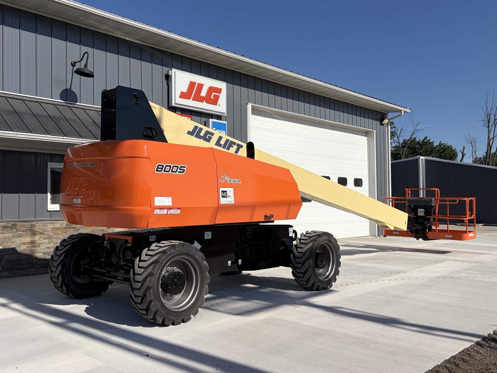 2016 JLG 800S Boom Lift rear view right