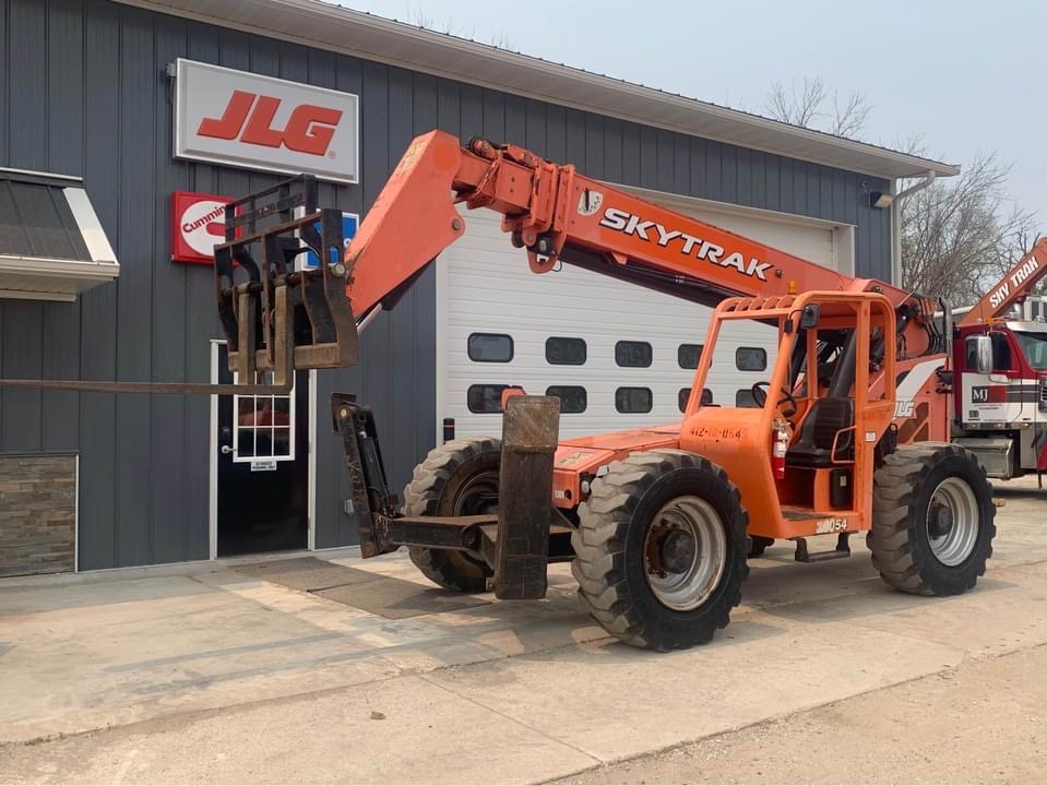 2012 Skytrak 10054 Telehandler Front