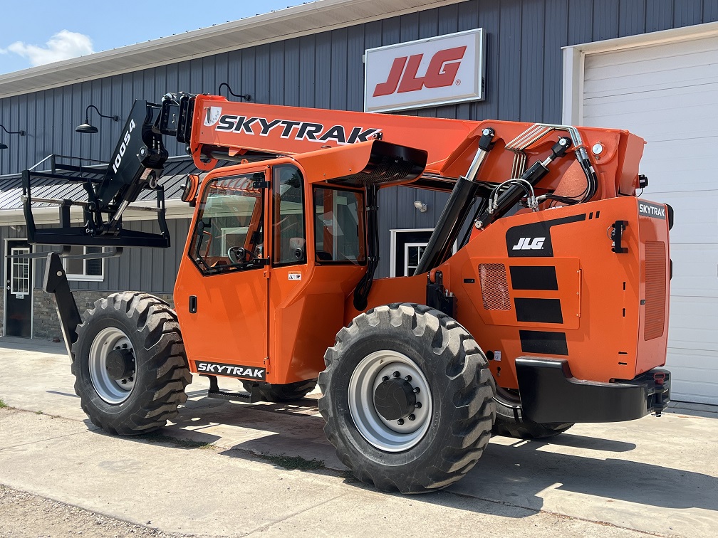 NEW 2023 SKYTRAK 10054 Telehandler Side NEW 2023 SKYTRAK 10054 Telehandler Side