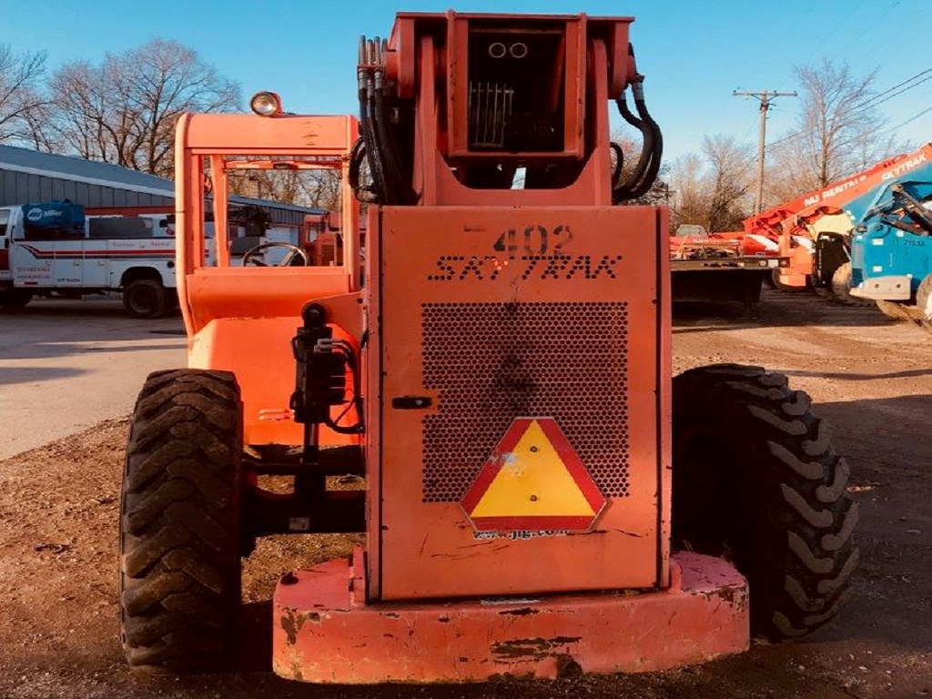 Back View of 6042 Skytrak Telehandler Used 6042 Skytrak Telehandler for Sale in Milwaukee