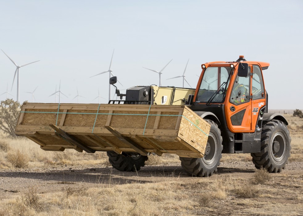 buy a JLG telehandler 1732 high capacity