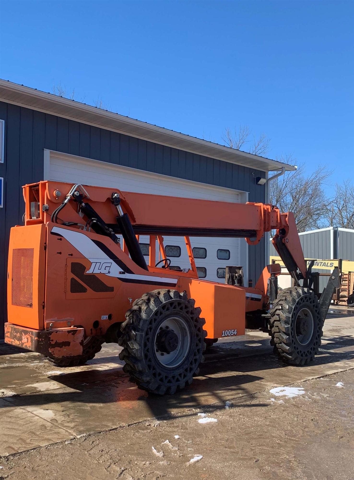 2014 Skytrak Model 10054 Back 2014 Skytrak Model 10054 for sale in Southeastern Wisconsin
