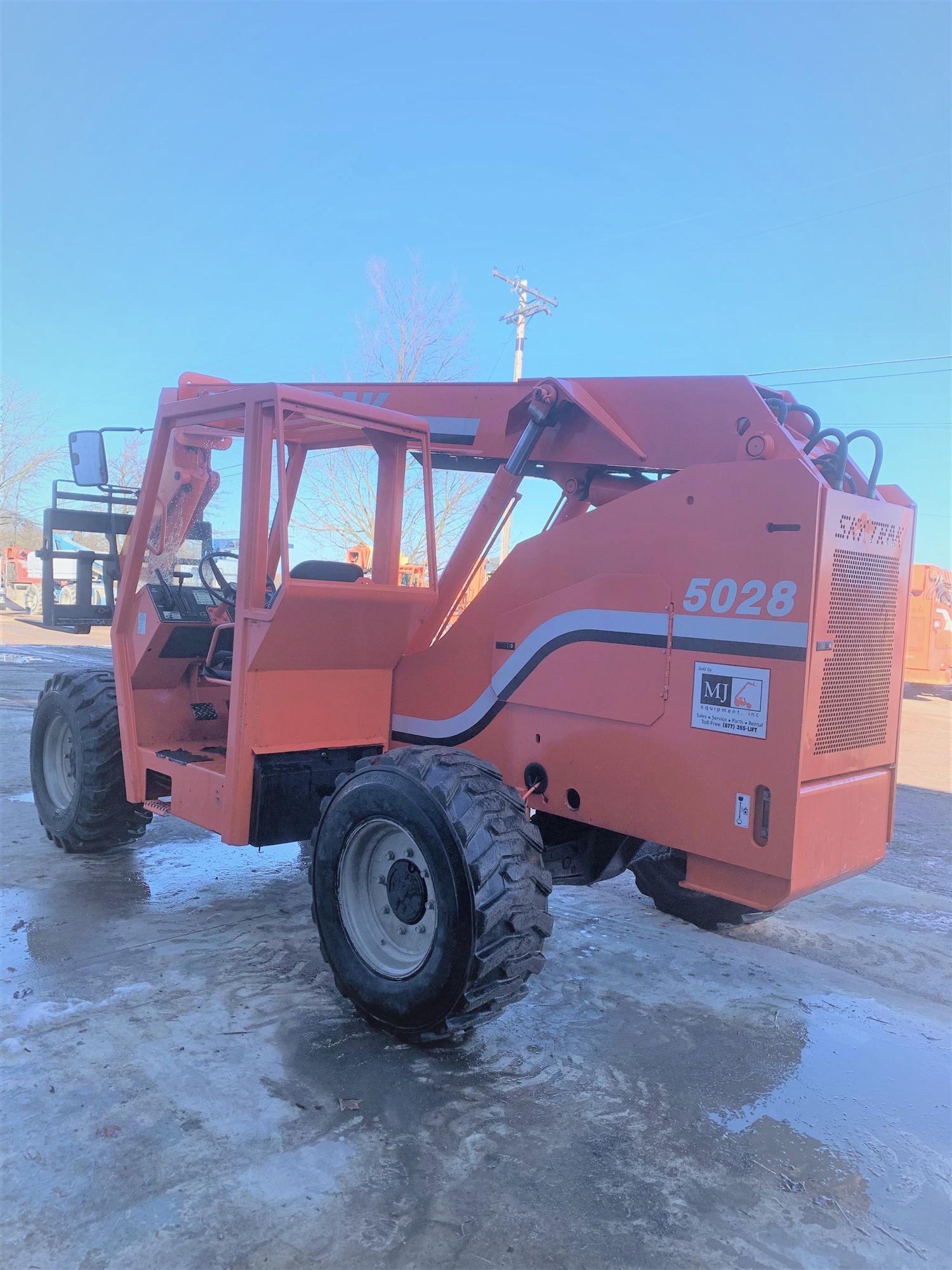 2002 Skytrak Model 5028 Telehandler Side 2002 Skytrak Model 5028 Telehandler Side