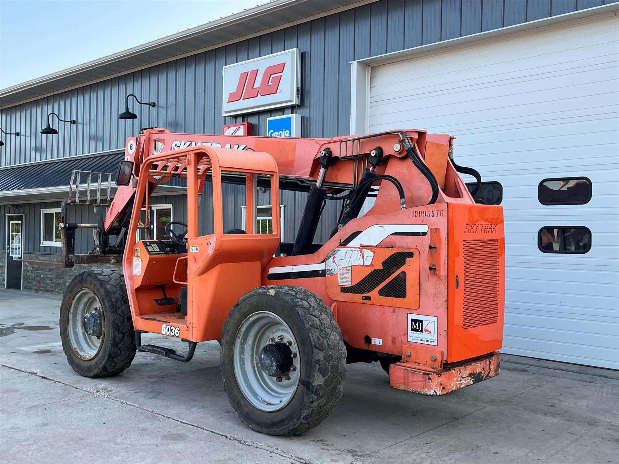 2012 SKYTRAK 6036 Telehandler