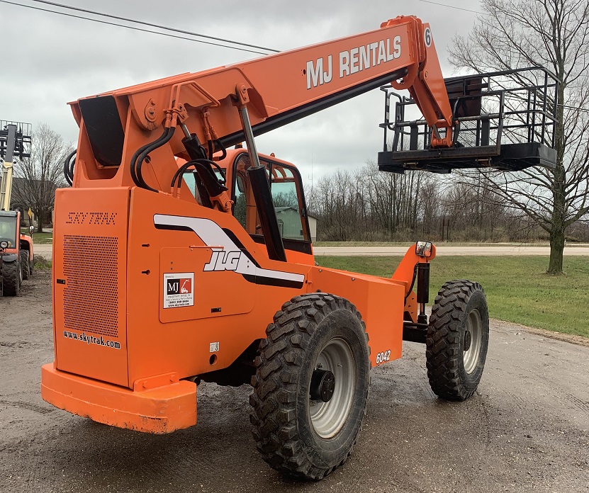 Skytrak 6042 Telehandler Back View Used Skytrak 6042 Telehandler Back View