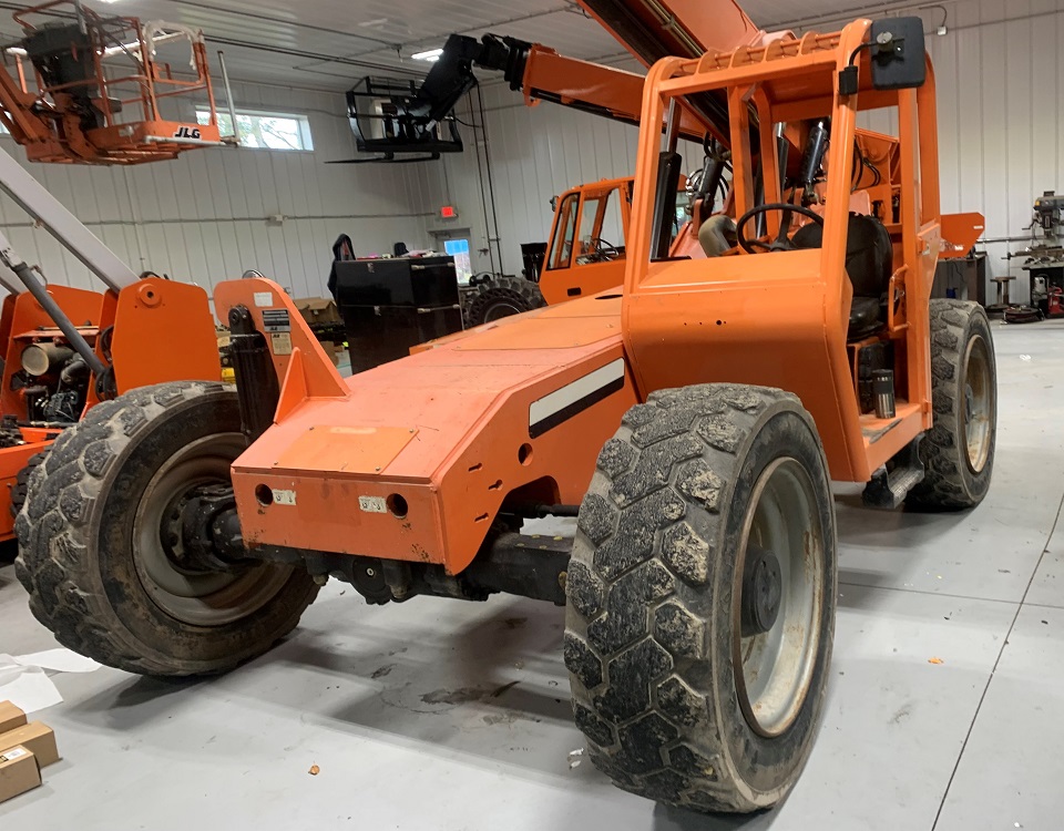 Skytrak 6042 Side View Pre-owned skytrak 6042 telescopic handler