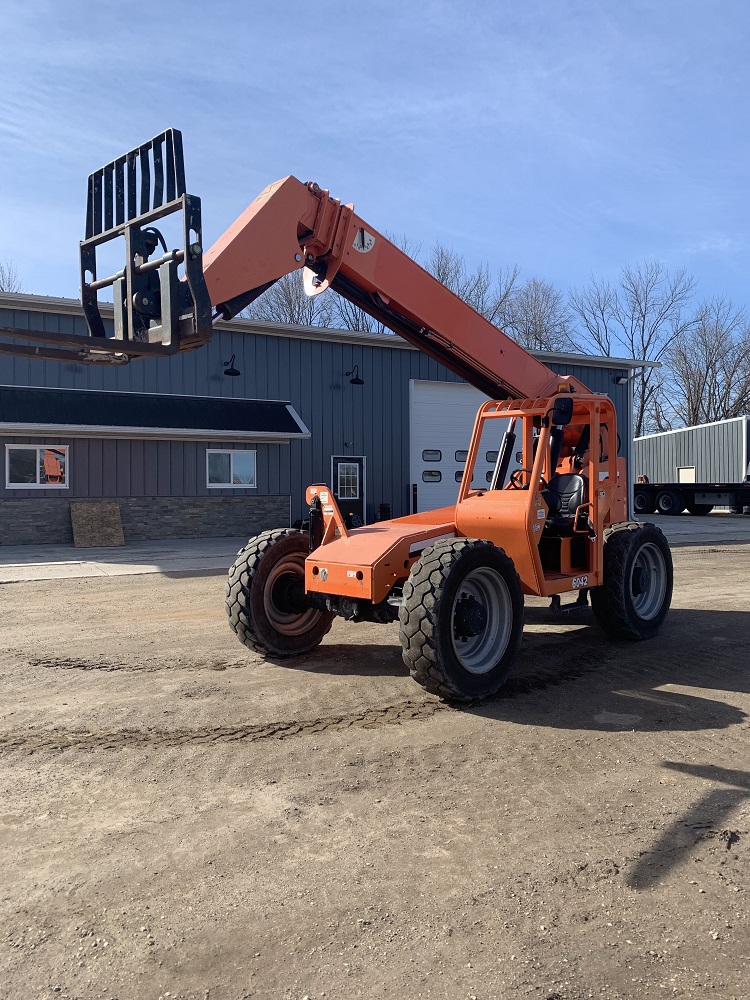 2014 Skytrak 6042 Telehandler Front-Left 2014 Skytrak 6042 Telehandler for sale